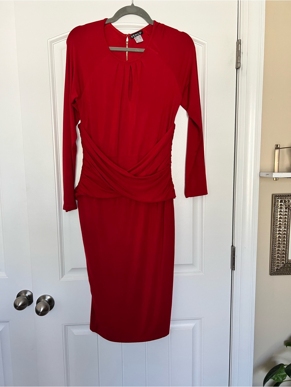 VENUS Red Long-Sleeve Twist-Waist Sheath Dress Size Medium